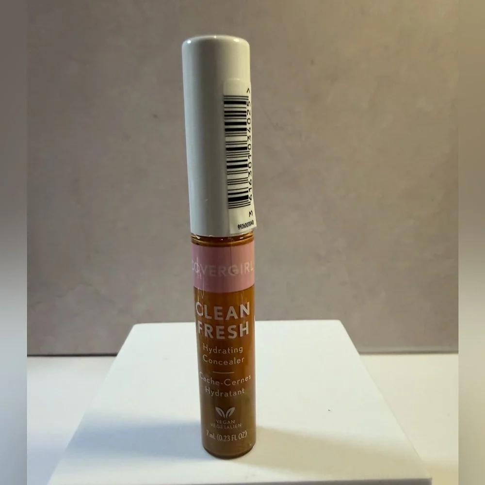 🩷5/$10 CoverGirl Clean Fresh Hydrating Concealer - Tan